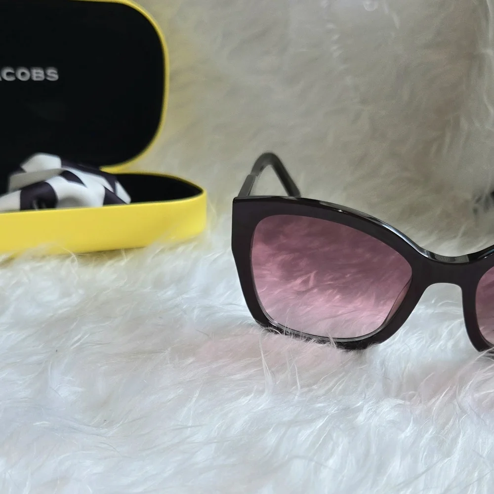 Marc Jacobs Women's 626/s LHF3x 56 MM Burgundy Sunglasses Authentic Luxury